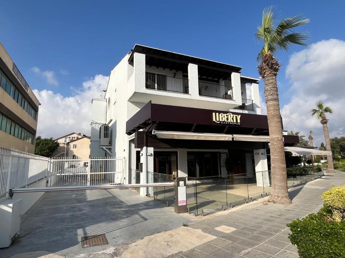 Papho'S Mare Apts Paphos Eksteriør bilde