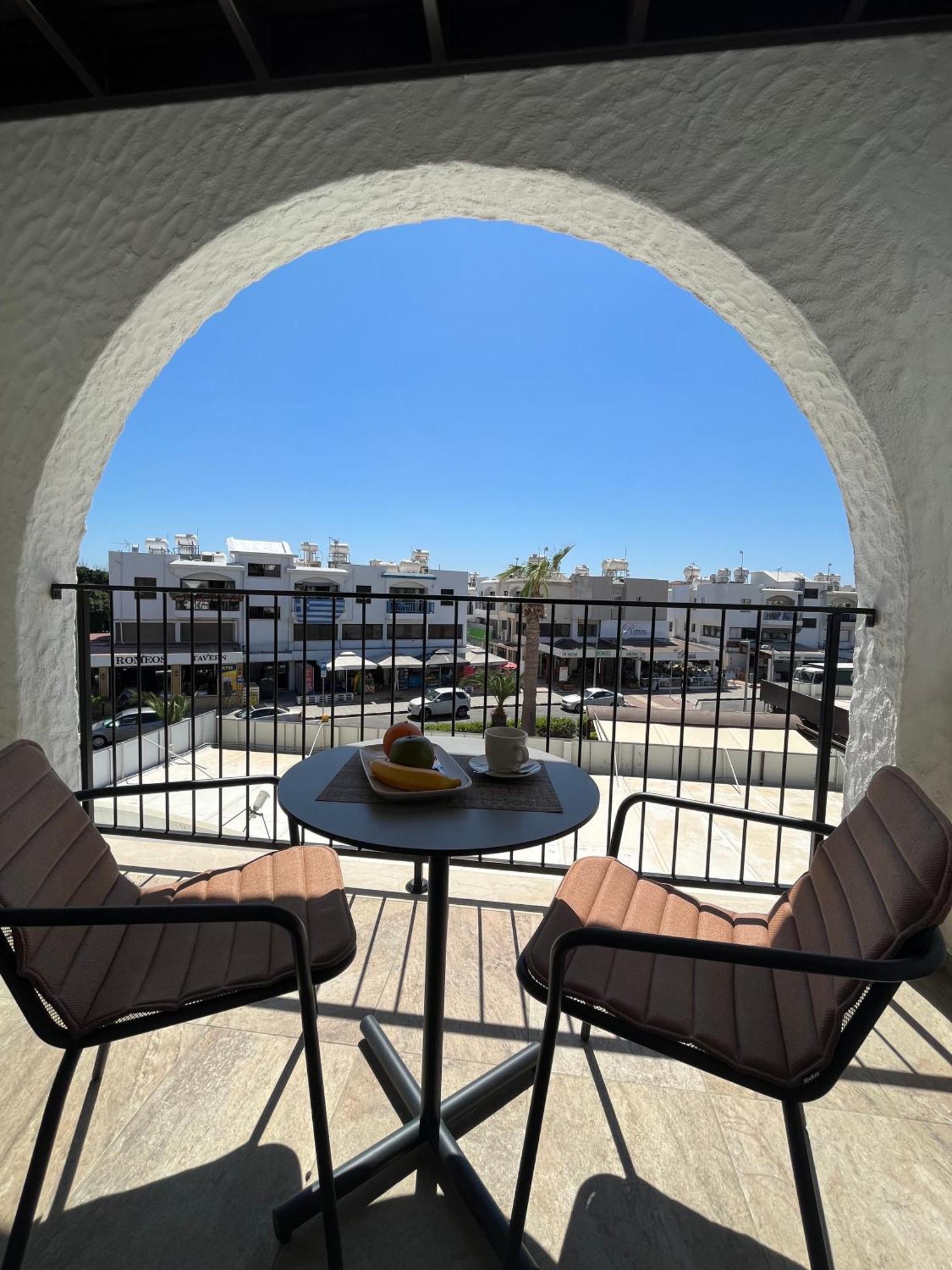 Papho'S Mare Apts Paphos Eksteriør bilde